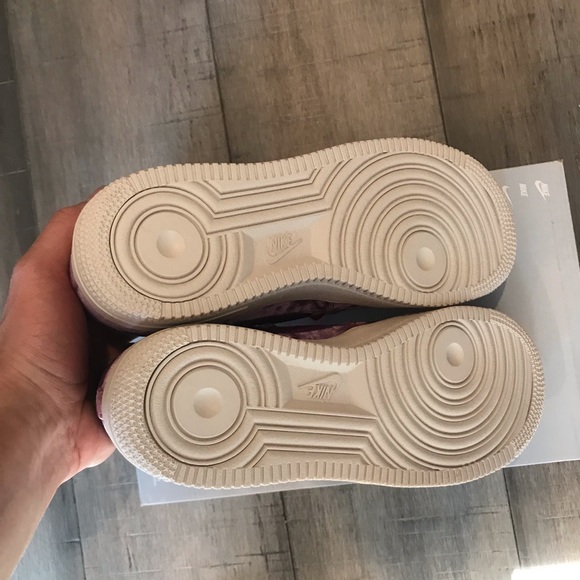 Nike Air Force 1 low tea berry size 8.5 women - Picture 5 of 6